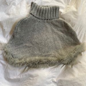 Girls grey knit poncho. H&M